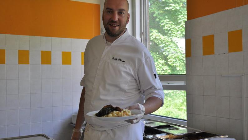 Pan kuchař Ondřej Slanina vaří ve Scolarestu